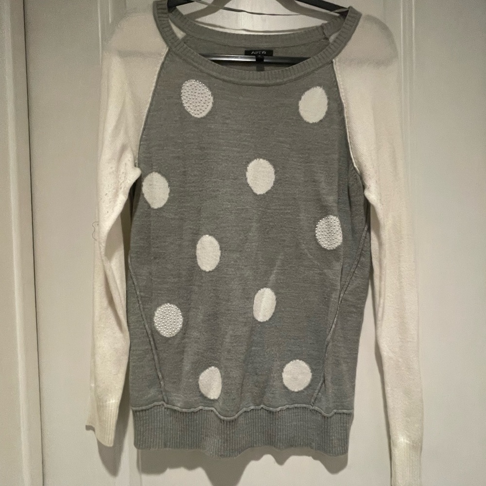 Crewneck sweater